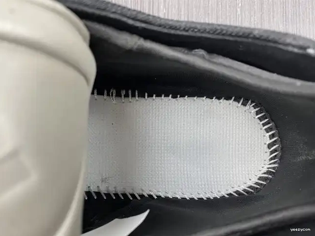 H68032 400 ADIDAS YEEZY 0630